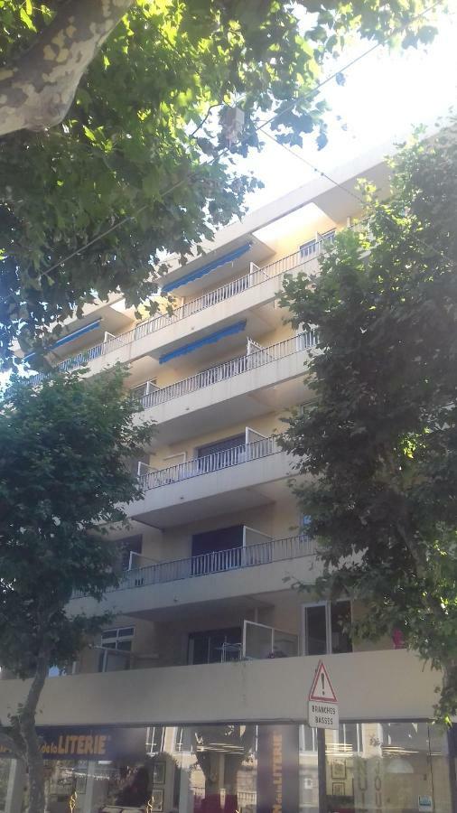 Residence L'Emilia Hyeres Exterior photo